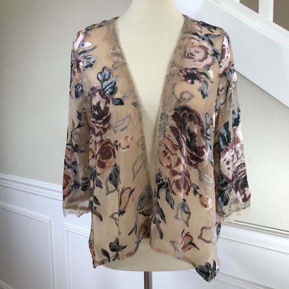 W5 Sweaters - W5 | Boho Floral Print Kimono